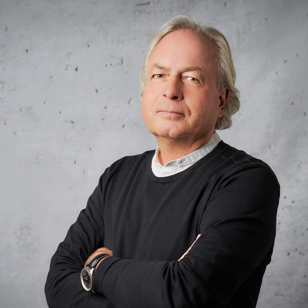 Prof. Dr. Karsten Bredemeier - Professional training provider specializing in Financials and Real Estate